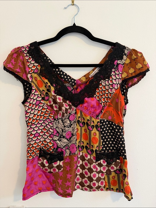 Nanette Lepore Tops - Nanette Lepore Patchwork V-Neck Blouse in Pink & Brown w Black Trim Y2K - Flaw